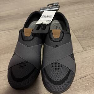 Dearfoams Women's Livie Machine Washable X Strap Knit Sneaker Size 8.5